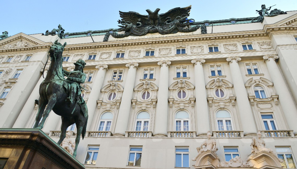Regierungsgebäude William Tadros